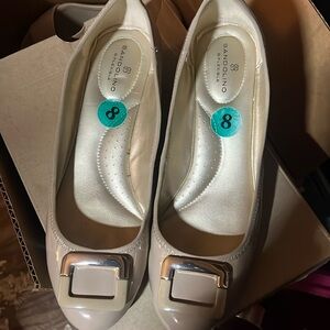 Bandolino B-Flexible beige shoes!